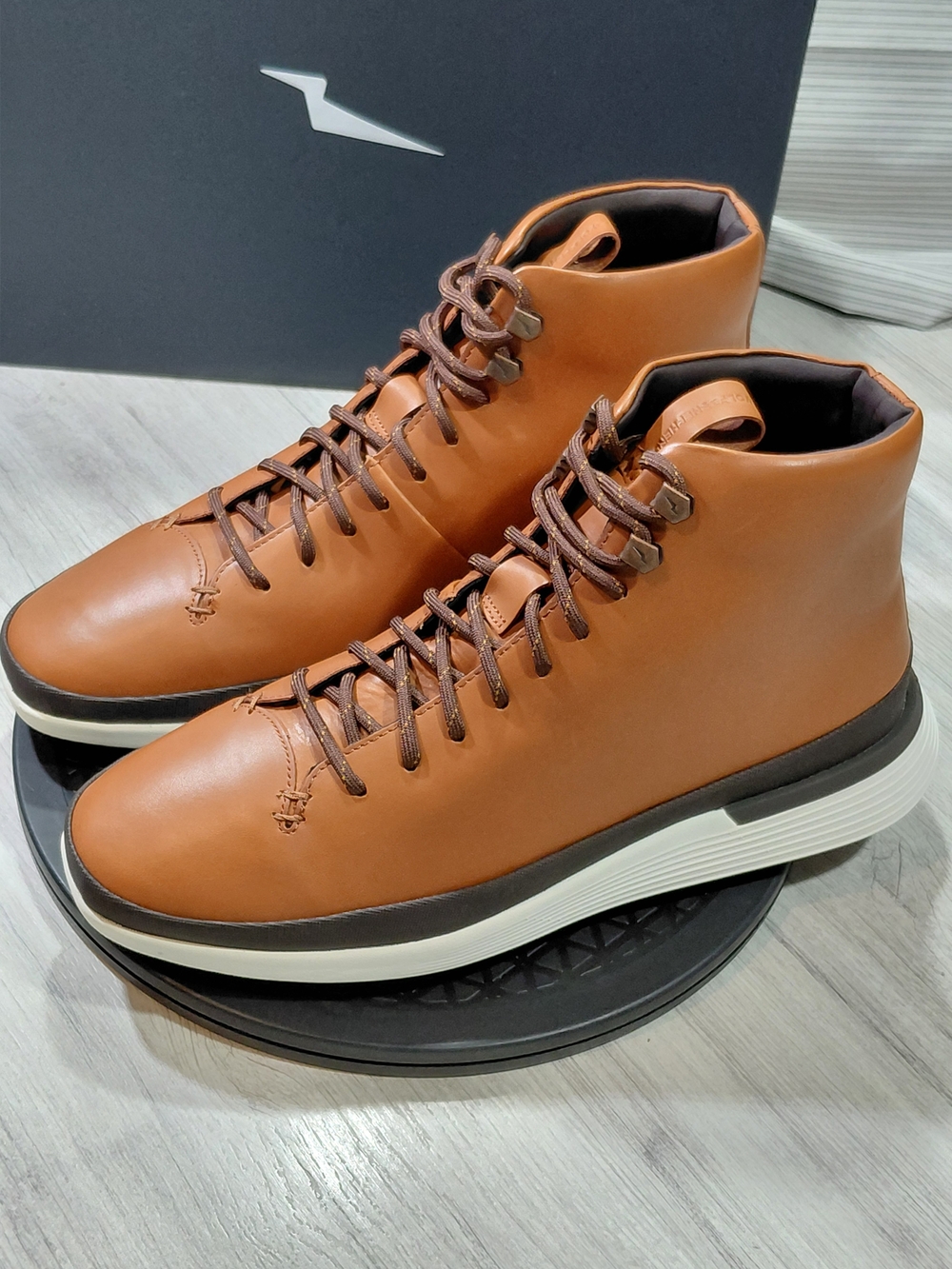 NEW Wolf & Shepherd Men Crossover Hiker Honey Brown Leather High Top Boot M11.5